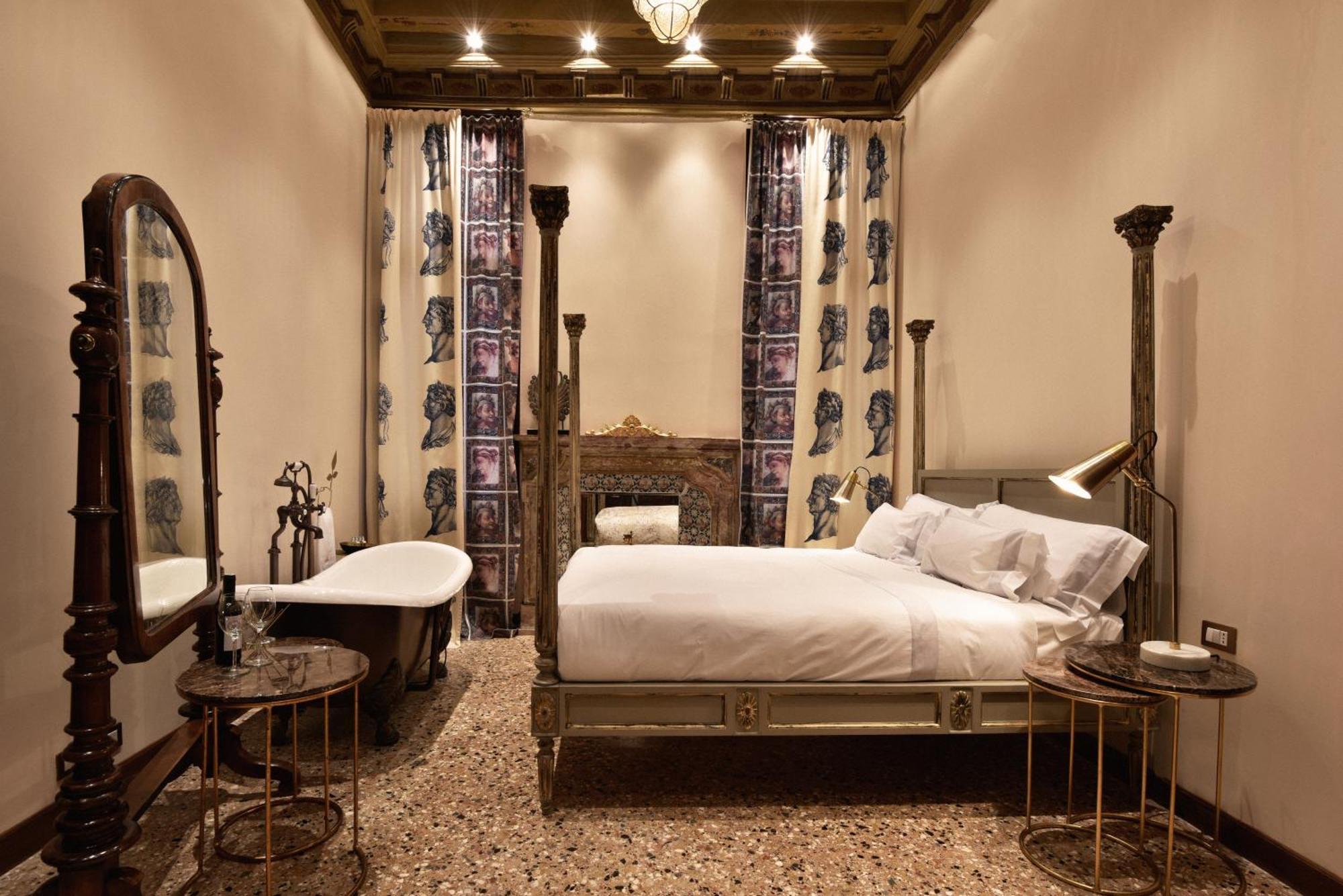Hotel Heureka Venesia Bagian luar foto